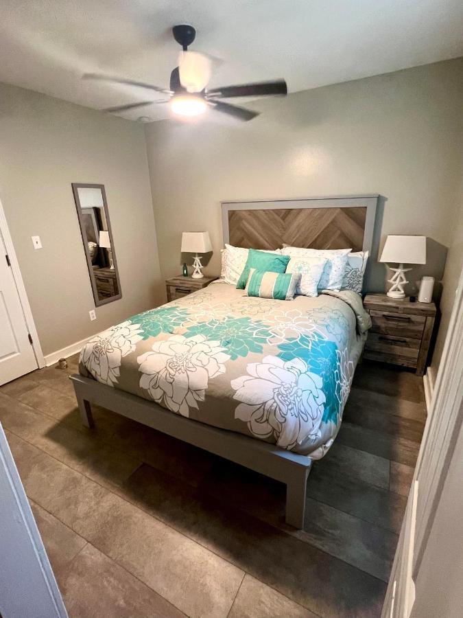 4/2 Home Close To Beach, Centrally Located! Gulfport Buitenkant foto